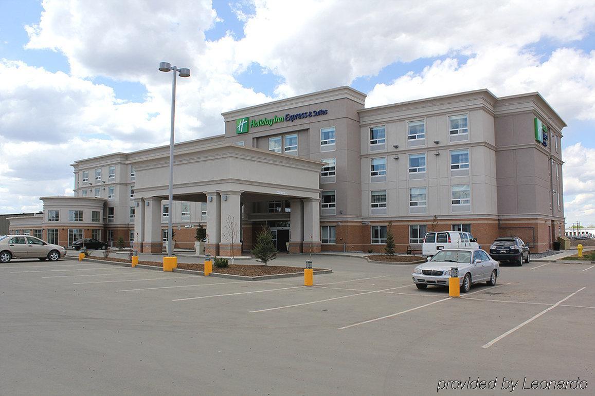Chateau Inn & Suites Bonnyville Exterior foto